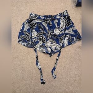 Tropical Print Belted Shorts